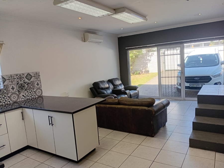 To Let 1 Bedroom Property for Rent in Berea Eastern Cape